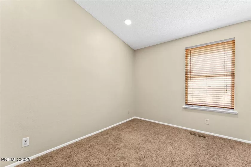 6320 Moon Ridge, Reno, Nevada 89523, 3 Bedrooms Bedrooms, ,2 BathroomsBathrooms,Residential,Residential,Moon Ridge,250053111