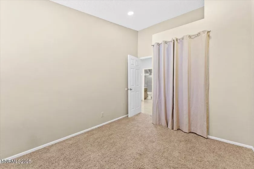 6320 Moon Ridge, Reno, Nevada 89523, 3 Bedrooms Bedrooms, ,2 BathroomsBathrooms,Residential,Residential,Moon Ridge,250053111