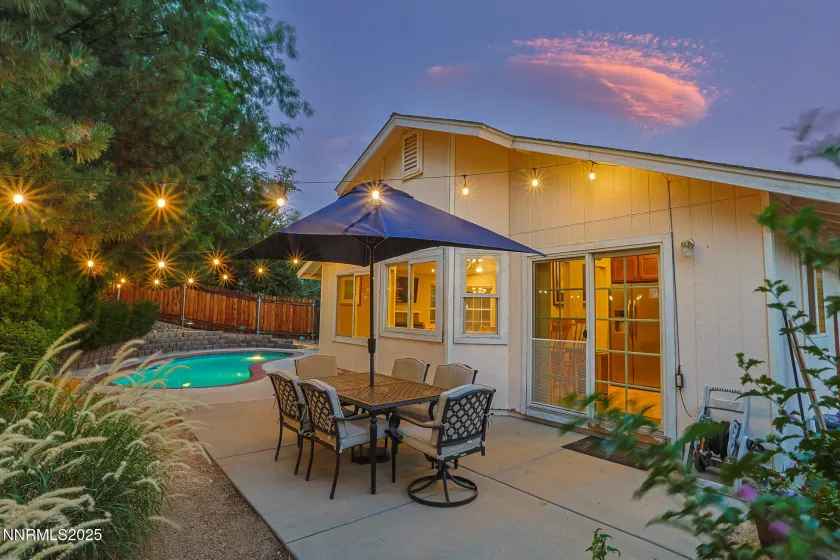 6320 Moon Ridge, Reno, Nevada 89523, 3 Bedrooms Bedrooms, ,2 BathroomsBathrooms,Residential,Residential,Moon Ridge,250053111