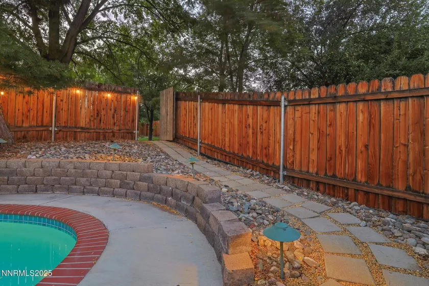 6320 Moon Ridge, Reno, Nevada 89523, 3 Bedrooms Bedrooms, ,2 BathroomsBathrooms,Residential,Residential,Moon Ridge,250053111