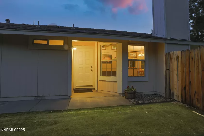 6320 Moon Ridge, Reno, Nevada 89523, 3 Bedrooms Bedrooms, ,2 BathroomsBathrooms,Residential,Residential,Moon Ridge,250053111