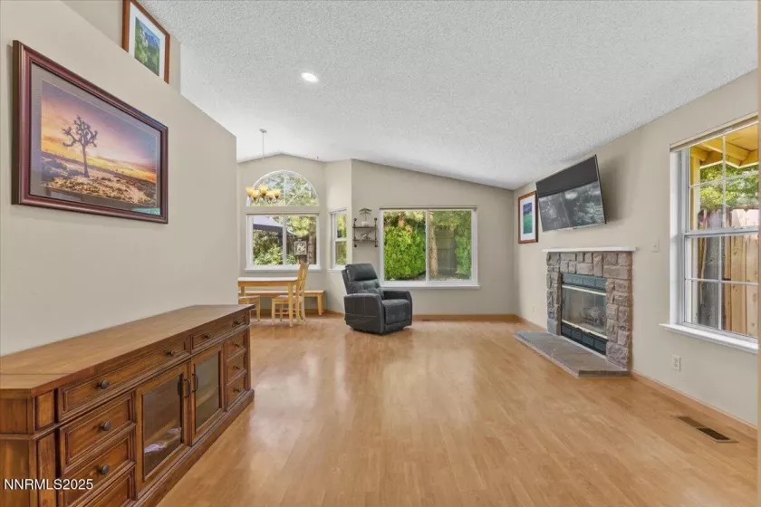 6320 Moon Ridge, Reno, Nevada 89523, 3 Bedrooms Bedrooms, ,2 BathroomsBathrooms,Residential,Residential,Moon Ridge,250053111