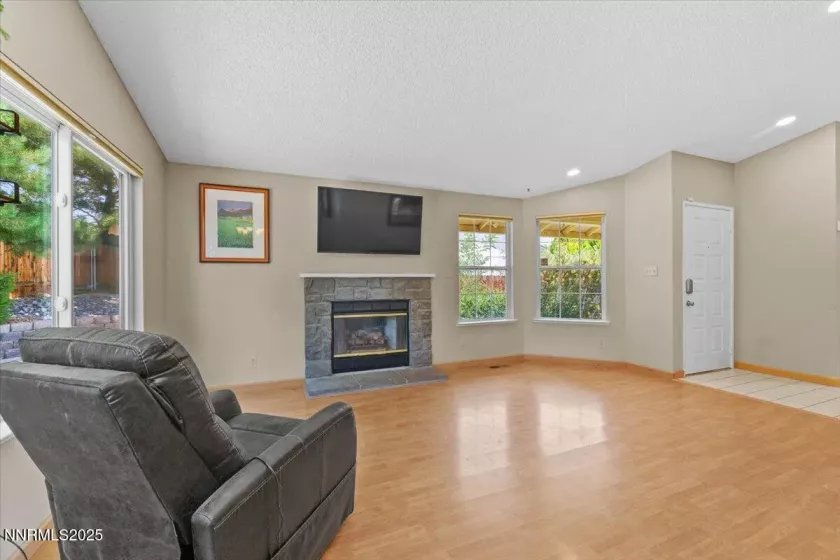 6320 Moon Ridge, Reno, Nevada 89523, 3 Bedrooms Bedrooms, ,2 BathroomsBathrooms,Residential,Residential,Moon Ridge,250053111