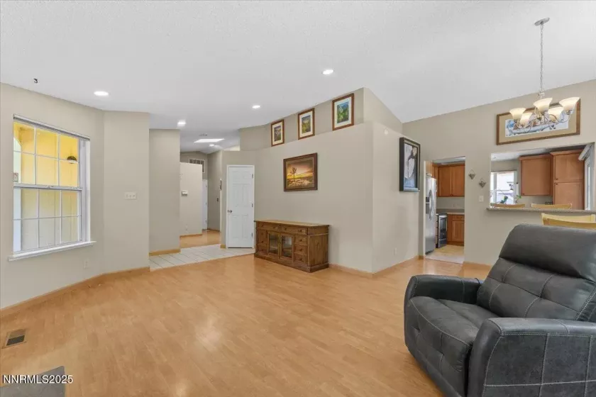 6320 Moon Ridge, Reno, Nevada 89523, 3 Bedrooms Bedrooms, ,2 BathroomsBathrooms,Residential,Residential,Moon Ridge,250053111