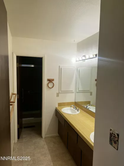 4004 Ruth, Reno, Nevada 89509, 2 Bedrooms Bedrooms, ,3 BathroomsBathrooms,Residential,Residential,Ruth,250053112