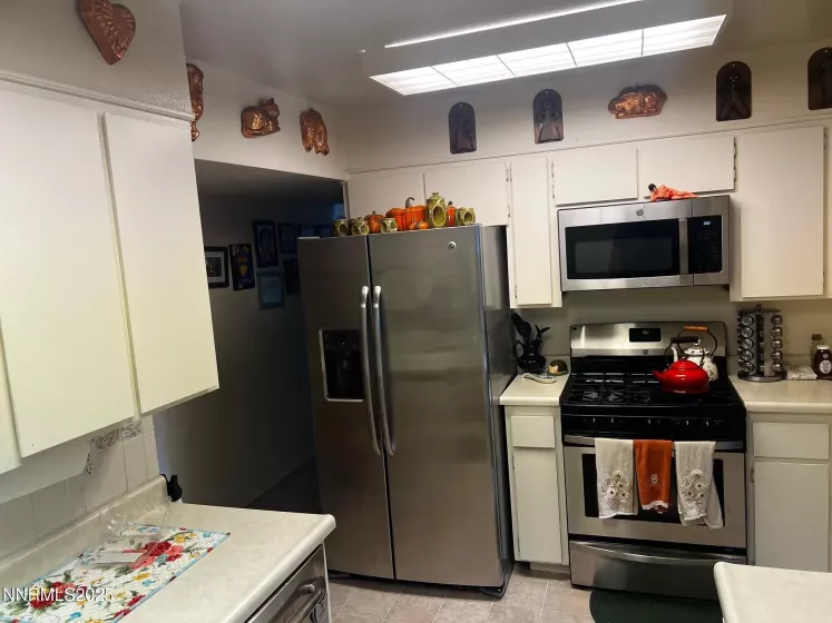 4004 Ruth, Reno, Nevada 89509, 2 Bedrooms Bedrooms, ,3 BathroomsBathrooms,Residential,Residential,Ruth,250053112