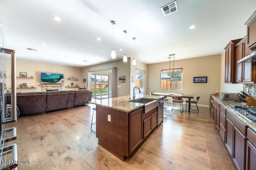 175 Niatross, Reno, Nevada 89521, 2 Bedrooms Bedrooms, ,3 BathroomsBathrooms,Residential,Residential,Niatross,250053115