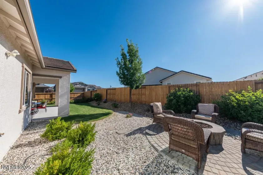 175 Niatross, Reno, Nevada 89521, 2 Bedrooms Bedrooms, ,3 BathroomsBathrooms,Residential,Residential,Niatross,250053115