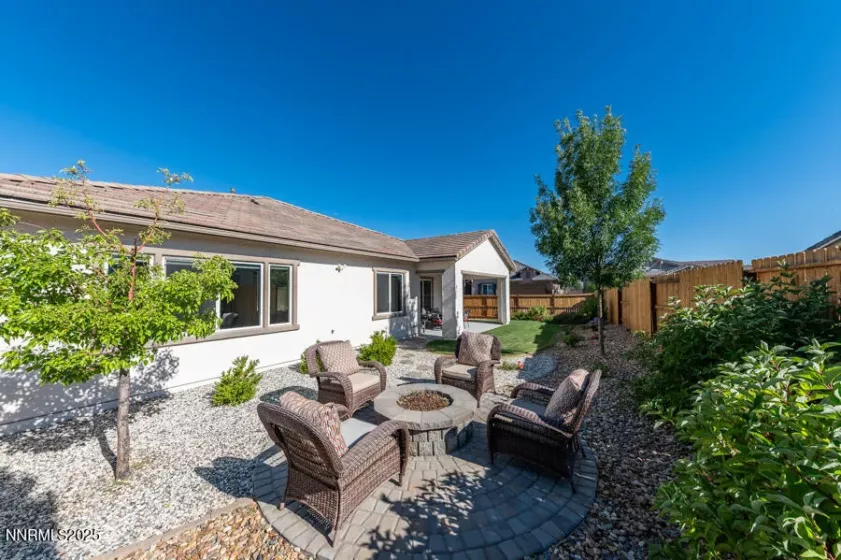 175 Niatross, Reno, Nevada 89521, 2 Bedrooms Bedrooms, ,3 BathroomsBathrooms,Residential,Residential,Niatross,250053115