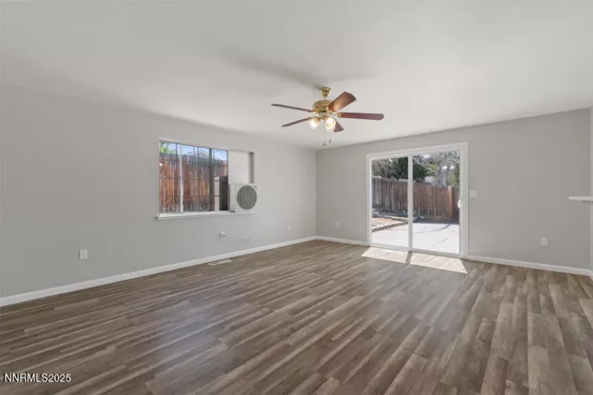 1381 Spooner, Carson City, Nevada 89706, 3 Bedrooms Bedrooms, ,2 BathroomsBathrooms,Residential,Residential,Spooner,250053128