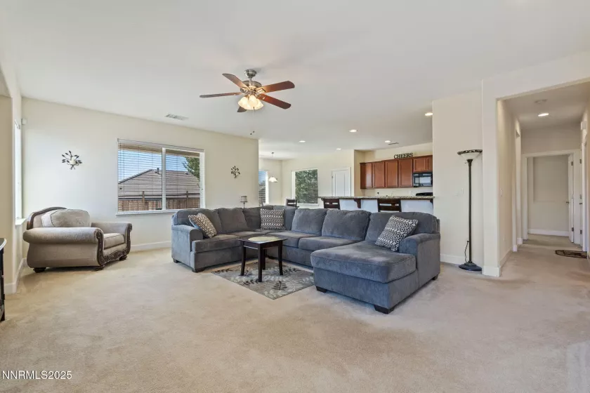 6727 Equation, Sparks, Nevada 89436, 3 Bedrooms Bedrooms, ,2 BathroomsBathrooms,Residential,Residential,Equation,250053140