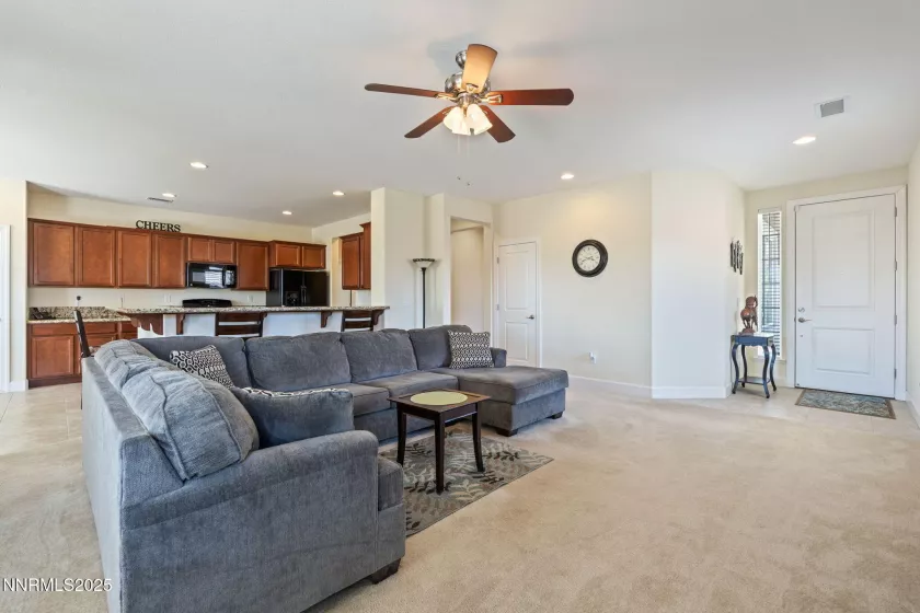 6727 Equation, Sparks, Nevada 89436, 3 Bedrooms Bedrooms, ,2 BathroomsBathrooms,Residential,Residential,Equation,250053140