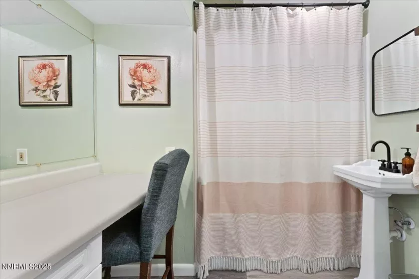 1124 Sbragia, Sparks, Nevada 89431, 3 Bedrooms Bedrooms, ,1 BathroomBathrooms,Residential,Residential,Sbragia,250053148
