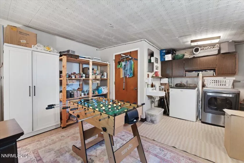 1124 Sbragia, Sparks, Nevada 89431, 3 Bedrooms Bedrooms, ,1 BathroomBathrooms,Residential,Residential,Sbragia,250053148