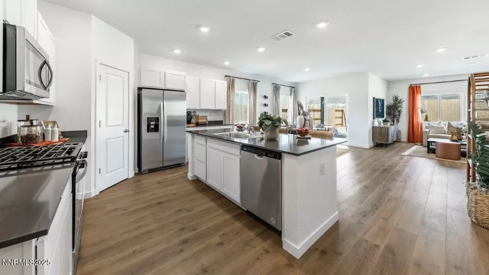 612 Union, Dayton, Nevada 89403, 4 Bedrooms Bedrooms, ,2 BathroomsBathrooms,Residential,Residential,Union,250053163