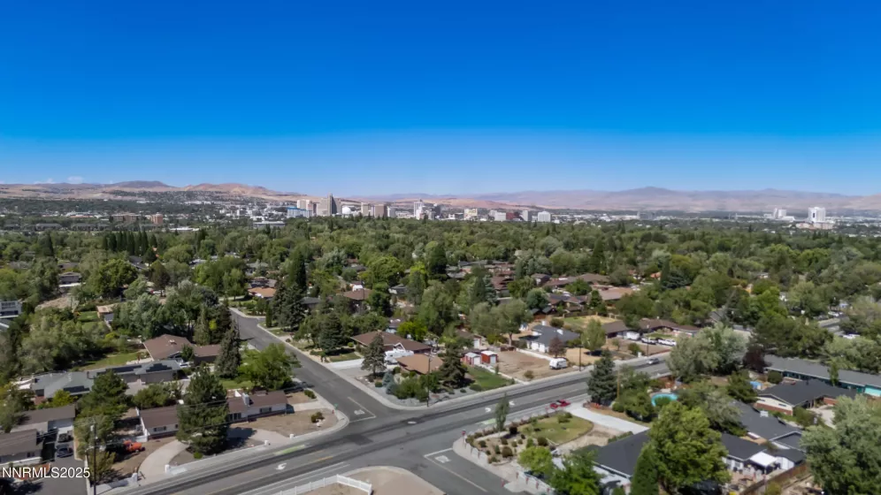 1890 Palisade, Reno, Nevada 89509, 2 Bedrooms Bedrooms, ,2 BathroomsBathrooms,Residential,Residential,Palisade,250053138