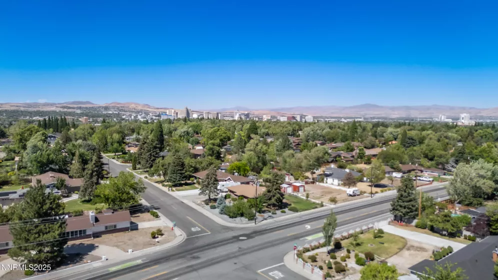 1890 Palisade, Reno, Nevada 89509, 2 Bedrooms Bedrooms, ,2 BathroomsBathrooms,Residential,Residential,Palisade,250053138