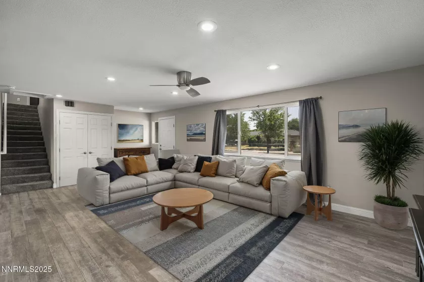 2001 Howard, Sparks, Nevada 89434, 3 Bedrooms Bedrooms, ,3 BathroomsBathrooms,Residential,Residential,Howard,250053149
