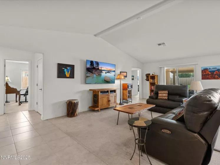 300 Littondale, Sparks, Nevada 89441, 4 Bedrooms Bedrooms, ,3 BathroomsBathrooms,Residential,Residential,Littondale,250053150