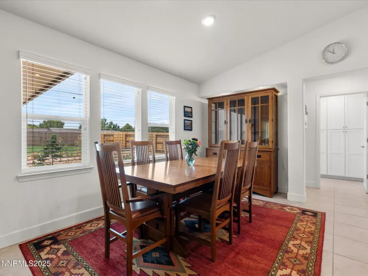 300 Littondale, Sparks, Nevada 89441, 4 Bedrooms Bedrooms, ,3 BathroomsBathrooms,Residential,Residential,Littondale,250053150