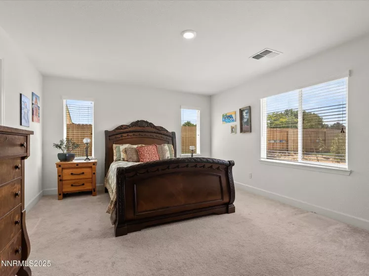 300 Littondale, Sparks, Nevada 89441, 4 Bedrooms Bedrooms, ,3 BathroomsBathrooms,Residential,Residential,Littondale,250053150
