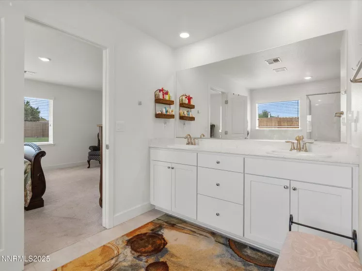 300 Littondale, Sparks, Nevada 89441, 4 Bedrooms Bedrooms, ,3 BathroomsBathrooms,Residential,Residential,Littondale,250053150