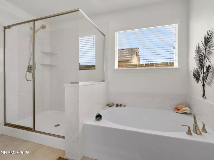300 Littondale, Sparks, Nevada 89441, 4 Bedrooms Bedrooms, ,3 BathroomsBathrooms,Residential,Residential,Littondale,250053150