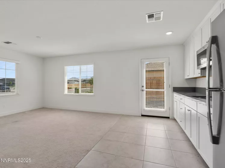 300 Littondale, Sparks, Nevada 89441, 4 Bedrooms Bedrooms, ,3 BathroomsBathrooms,Residential,Residential,Littondale,250053150