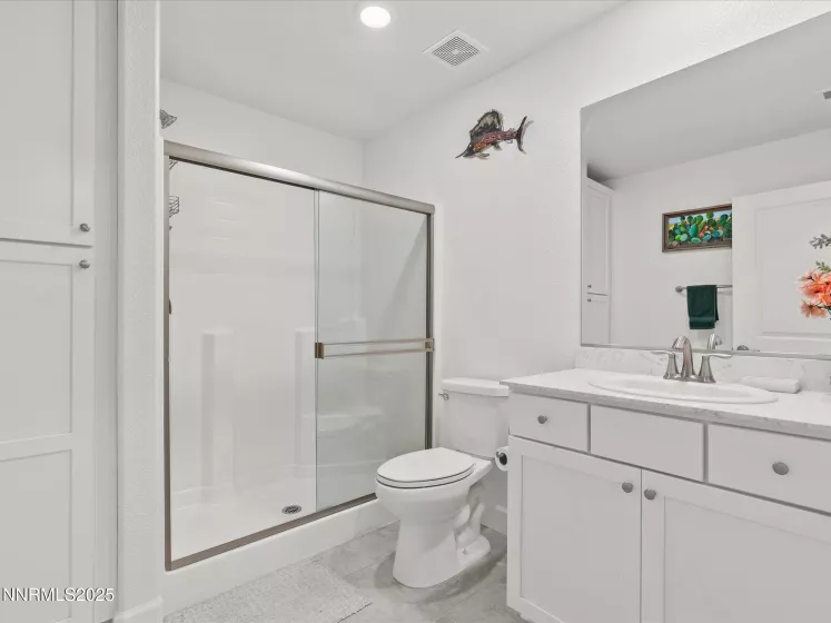 300 Littondale, Sparks, Nevada 89441, 4 Bedrooms Bedrooms, ,3 BathroomsBathrooms,Residential,Residential,Littondale,250053150