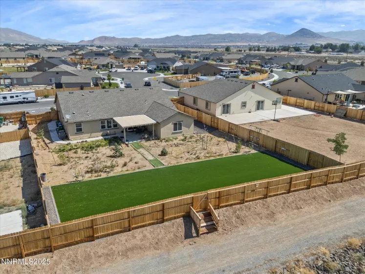 300 Littondale, Sparks, Nevada 89441, 4 Bedrooms Bedrooms, ,3 BathroomsBathrooms,Residential,Residential,Littondale,250053150