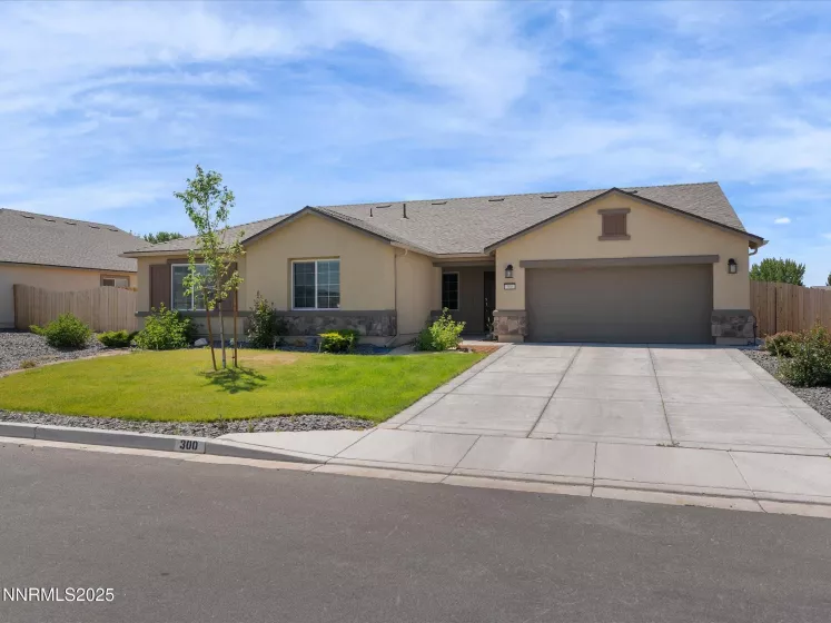 300 Littondale, Sparks, Nevada 89441, 4 Bedrooms Bedrooms, ,3 BathroomsBathrooms,Residential,Residential,Littondale,250053150