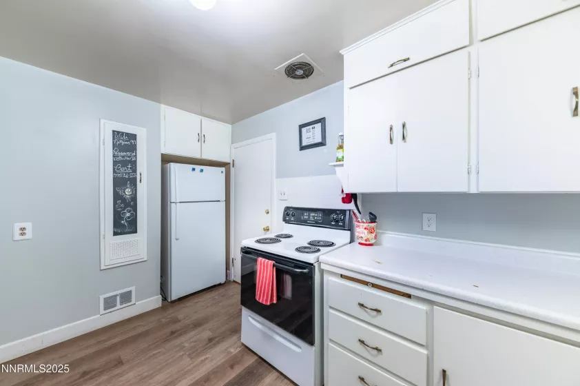 1755 Benjamin Franklin, Reno, Nevada 89509, 4 Bedrooms Bedrooms, ,3 BathroomsBathrooms,Residential,Residential,Benjamin Franklin,250053154