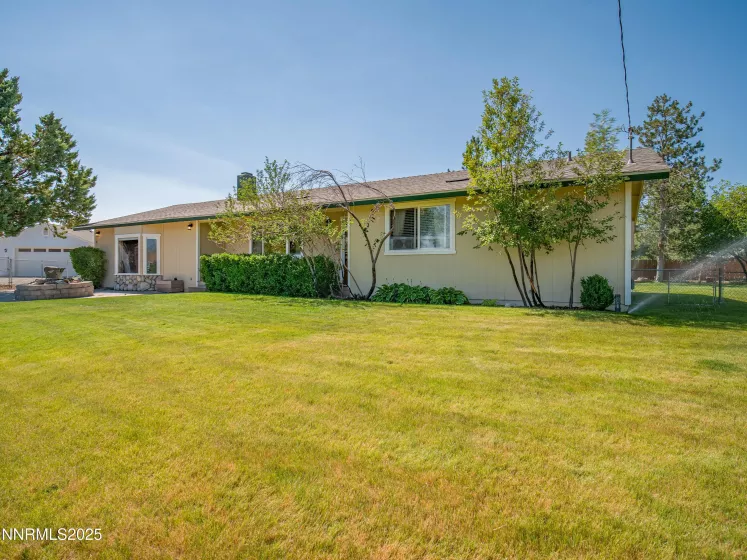 950 Morning Star, Gardnerville, Nevada 89460, 3 Bedrooms Bedrooms, ,2 BathroomsBathrooms,Residential,Residential,Morning Star,250053167