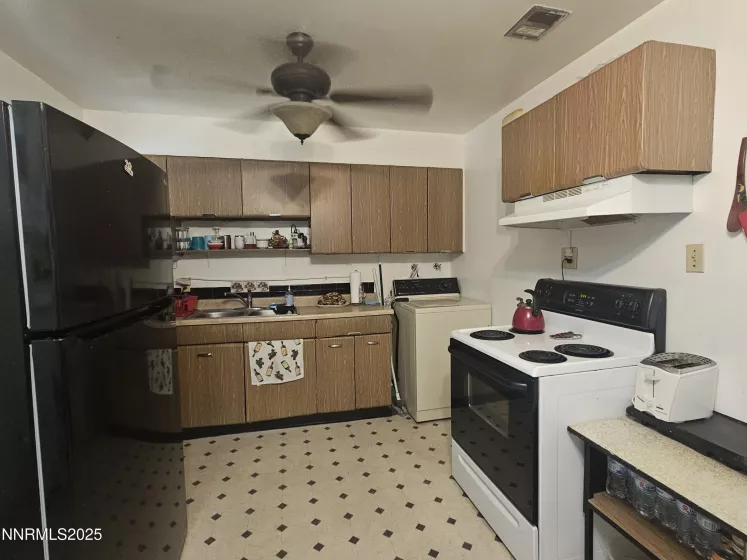 1420 Trainer, Reno, Nevada 89512, 3 Bedrooms Bedrooms, ,1 BathroomBathrooms,Residential,Residential,Trainer,250053168
