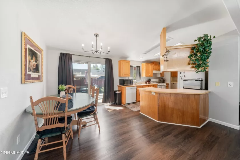 7571 Diamond Pointe, Reno, Nevada 89506, 3 Bedrooms Bedrooms, ,2 BathroomsBathrooms,Residential,Residential,Diamond Pointe,250053169