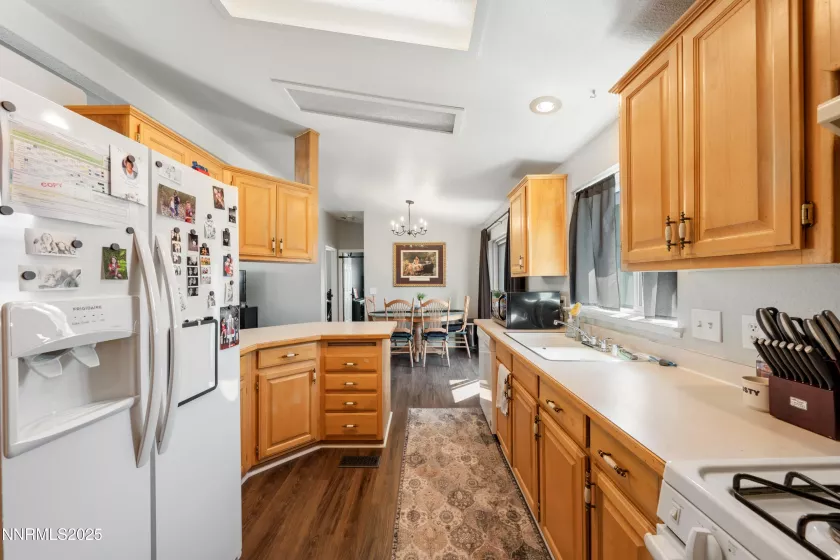 7571 Diamond Pointe, Reno, Nevada 89506, 3 Bedrooms Bedrooms, ,2 BathroomsBathrooms,Residential,Residential,Diamond Pointe,250053169