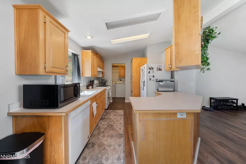 7571 Diamond Pointe, Reno, Nevada 89506, 3 Bedrooms Bedrooms, ,2 BathroomsBathrooms,Residential,Residential,Diamond Pointe,250053169
