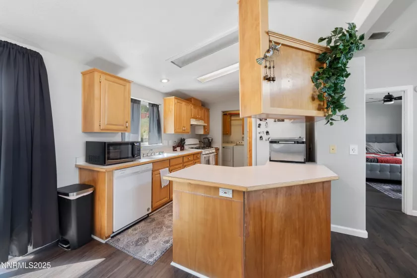 7571 Diamond Pointe, Reno, Nevada 89506, 3 Bedrooms Bedrooms, ,2 BathroomsBathrooms,Residential,Residential,Diamond Pointe,250053169