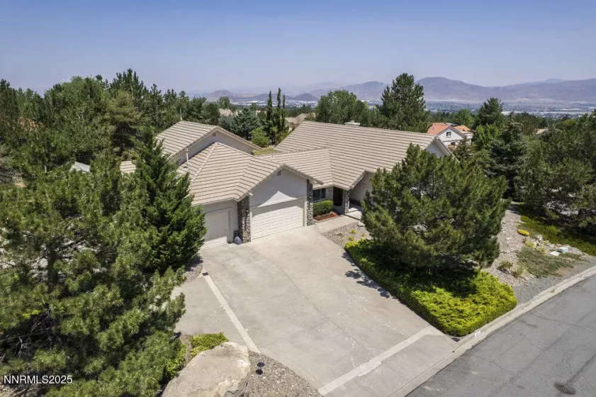 13475 Evening Song, Reno, Nevada 89511, 4 Bedrooms Bedrooms, ,3 BathroomsBathrooms,Residential,Residential,Evening Song,250053171