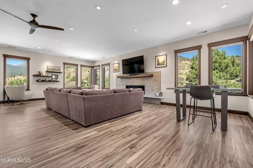 10025 Donalisha, Reno, Nevada 89511, 4 Bedrooms Bedrooms, ,5 BathroomsBathrooms,Residential,Residential,Donalisha,250053172