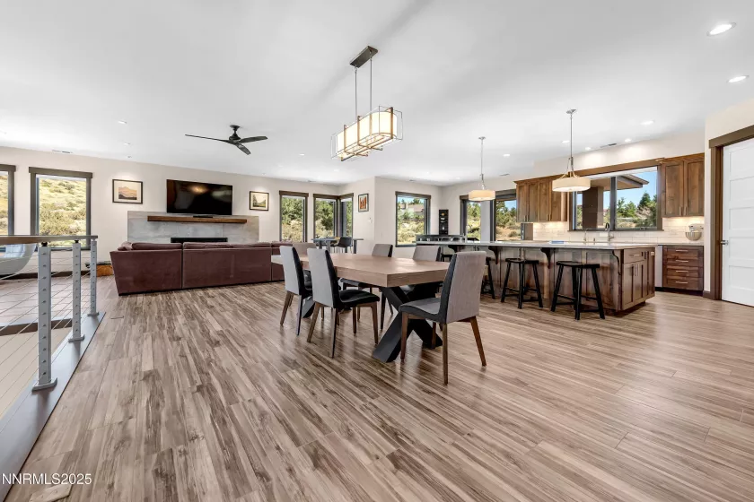 10025 Donalisha, Reno, Nevada 89511, 4 Bedrooms Bedrooms, ,5 BathroomsBathrooms,Residential,Residential,Donalisha,250053172