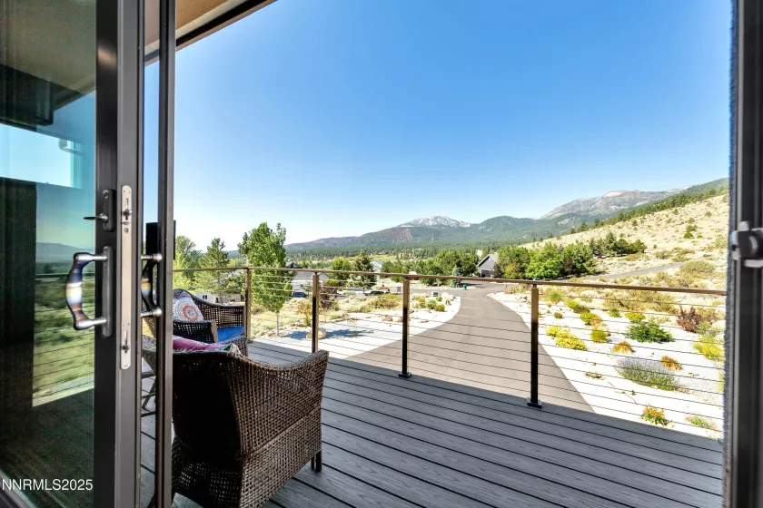 10025 Donalisha, Reno, Nevada 89511, 4 Bedrooms Bedrooms, ,5 BathroomsBathrooms,Residential,Residential,Donalisha,250053172