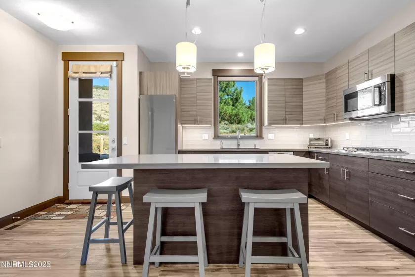 10025 Donalisha, Reno, Nevada 89511, 4 Bedrooms Bedrooms, ,5 BathroomsBathrooms,Residential,Residential,Donalisha,250053172