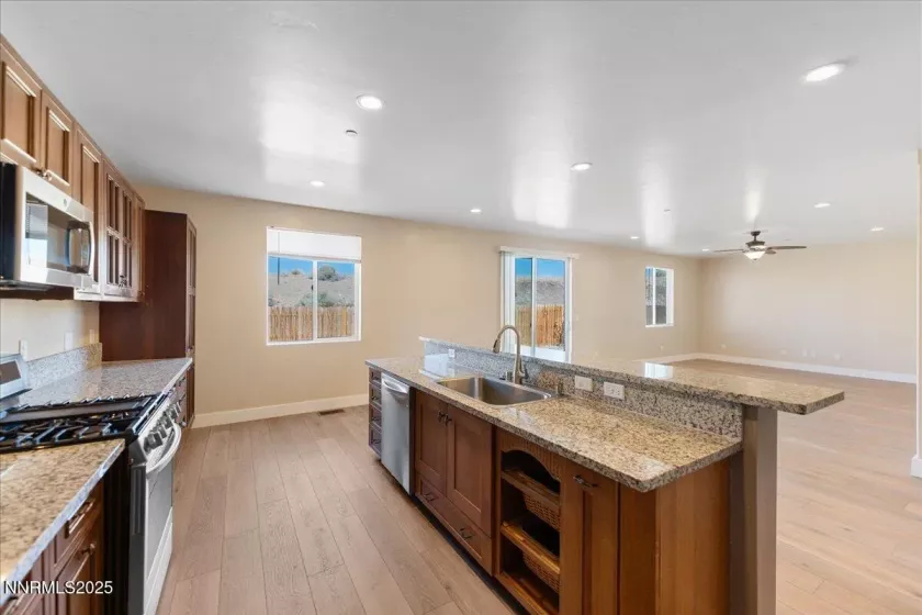 3485 Fairway, Sparks, Nevada 89431, 5 Bedrooms Bedrooms, ,3 BathroomsBathrooms,Residential,Residential,Fairway,250053174