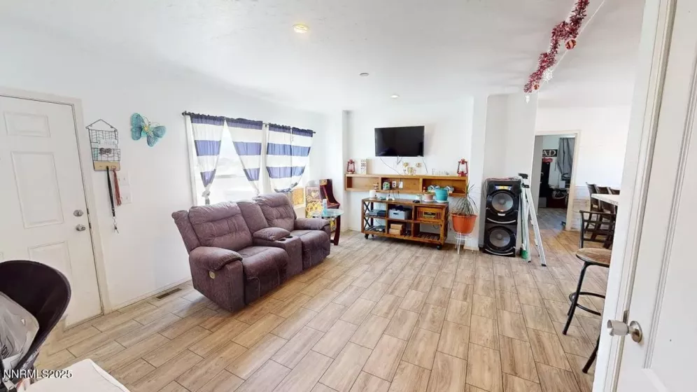 309 Lupin, Battle Mountain, Nevada 89820, 3 Bedrooms Bedrooms, ,2 BathroomsBathrooms,Residential,Residential,Lupin,250053176