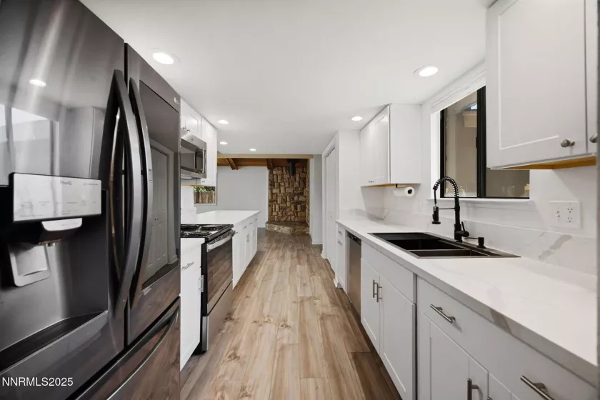 2815 Severn, Reno, Nevada 89503, 4 Bedrooms Bedrooms, ,3 BathroomsBathrooms,Residential,Residential,Severn,250053183