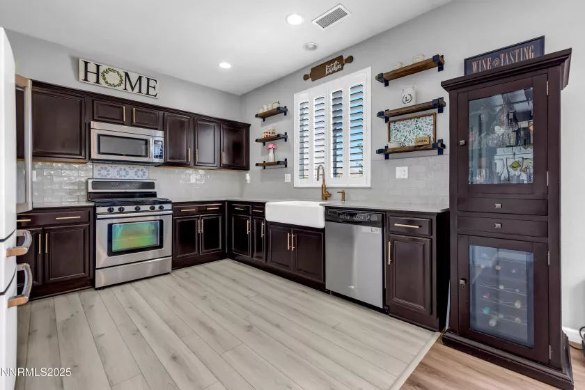 315 Pesaro, Reno, Nevada 89521, 3 Bedrooms Bedrooms, ,2 BathroomsBathrooms,Residential,Residential,Pesaro,250053187