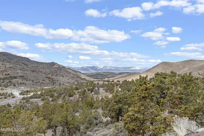 111 US-395, Gardnerville, Nevada 89410, 3 Bedrooms Bedrooms, ,2 BathroomsBathrooms,Residential,Residential,US-395,250053186