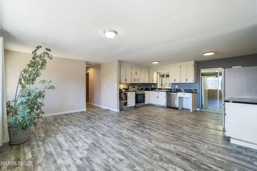 111 US-395, Gardnerville, Nevada 89410, 3 Bedrooms Bedrooms, ,2 BathroomsBathrooms,Residential,Residential,US-395,250053186