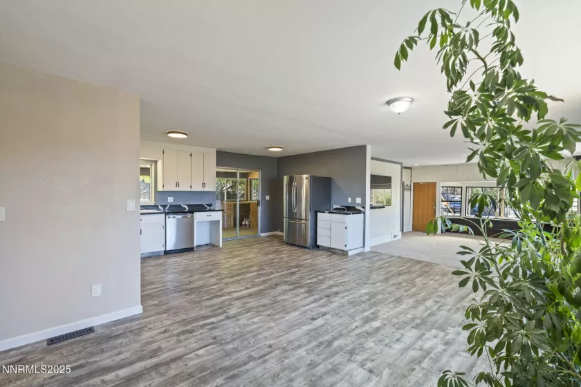 111 US-395, Gardnerville, Nevada 89410, 3 Bedrooms Bedrooms, ,2 BathroomsBathrooms,Residential,Residential,US-395,250053186